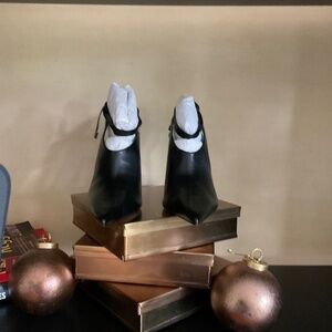 SCHUTZ Black Boot pump Peggy